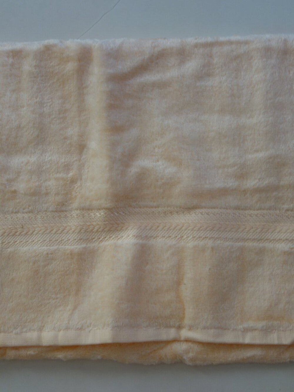 Silky Touch 100% Cotton Peach/Green Embroidery Bath Towel 24" X 47" New